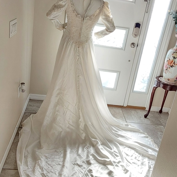 VINTAGE UNION MADE WEDDING GOWN SIZE 16 - Picture 10 of 16